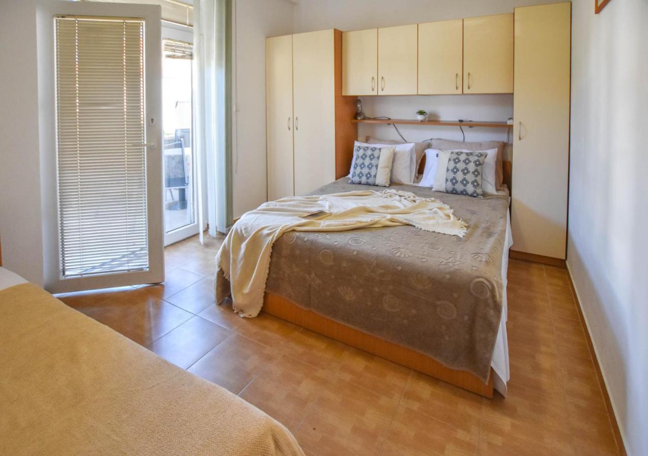 Apartments Flora Pakoštane Zewnętrze zdjęcie