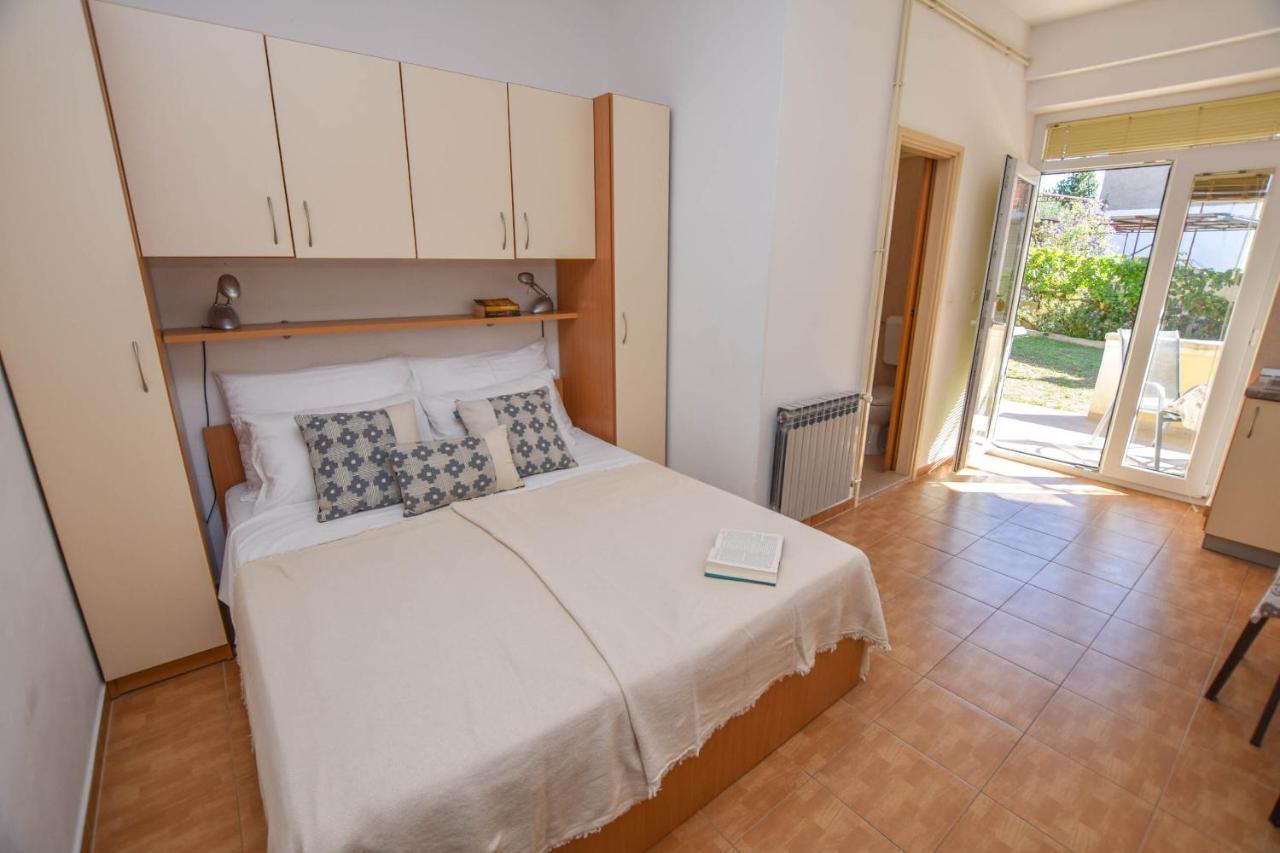 Apartments Flora Pakoštane Zewnętrze zdjęcie